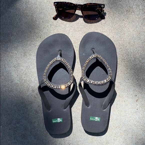 Sanuk Circle Flip Flops 2024